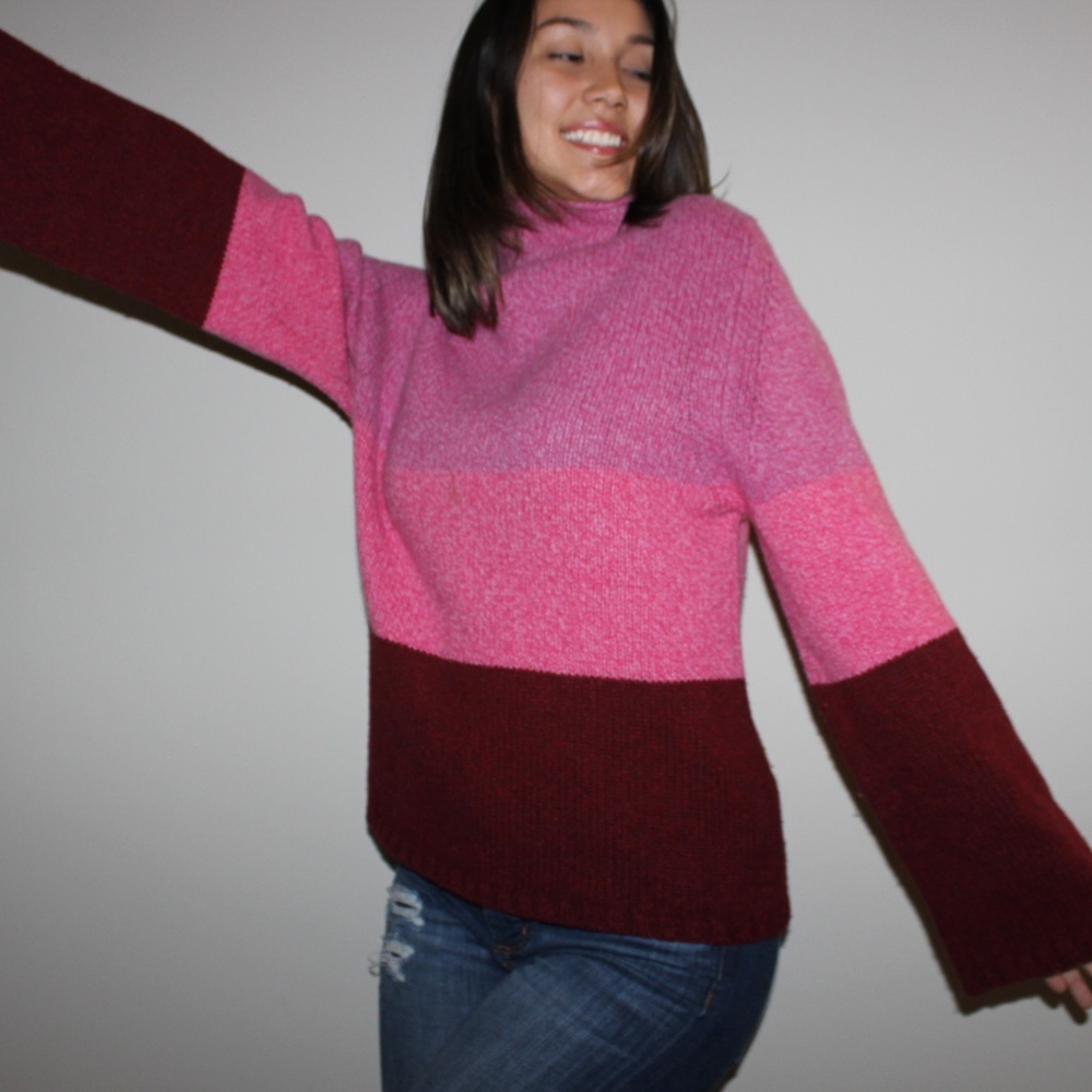 SWEATER